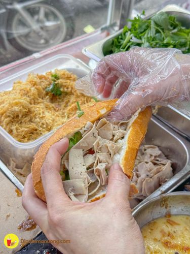 hương vị chính gốc bánh mì bà được quảng ngãi có mặt ở sài gòn